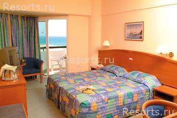 Tasia Maris Sands Beach Hotel 7